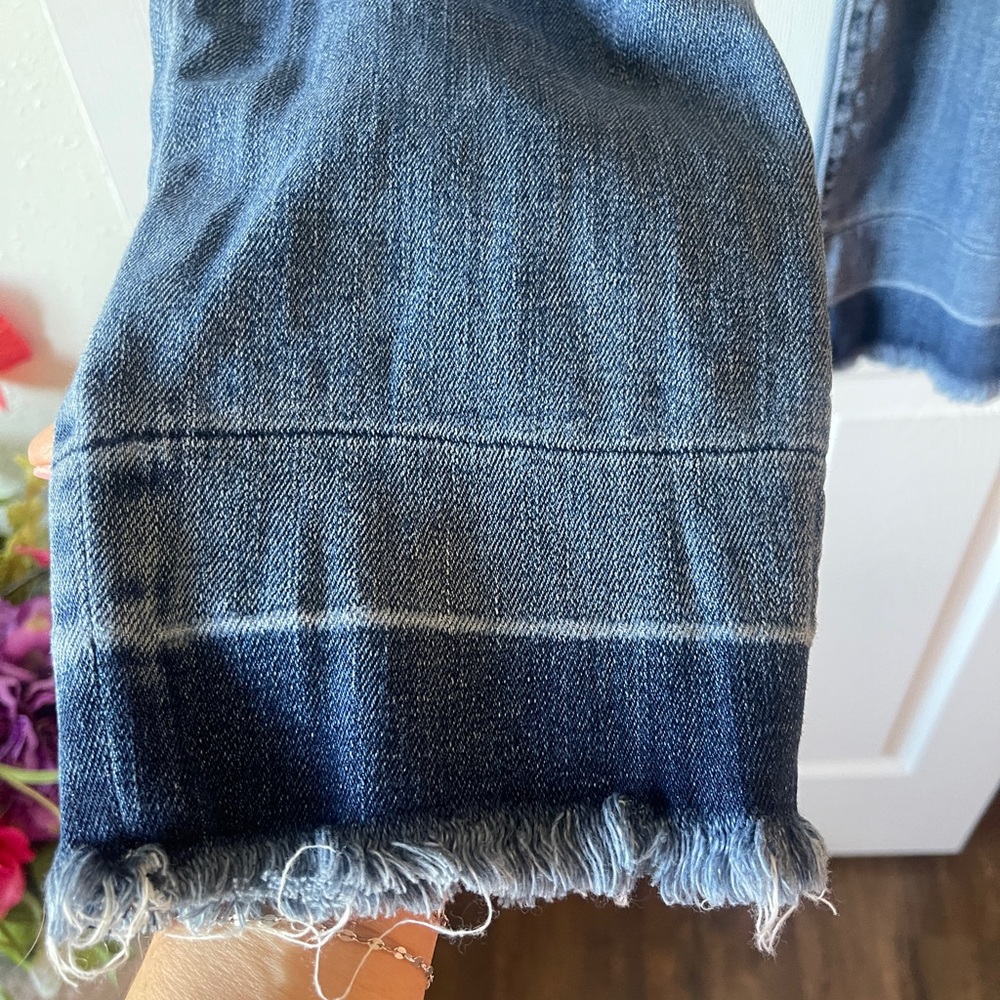 Kut from the Kloth Frayed Hem Cropped Jeans in Blue - Picture 3 of 9